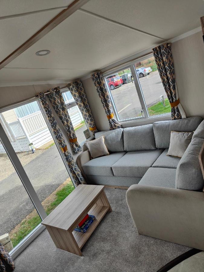 J6 Static Caravan, Fairway Holiday Park Сандаун Екстериор снимка